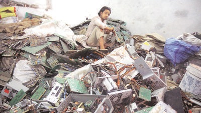 It is estimated that Delhi generates about 200,000 tonnes of e-waste annually that comprises electrical appliances, electronic items, computers, accessories and mobile phones, among others. (Representative photo/Hindustan Times)
