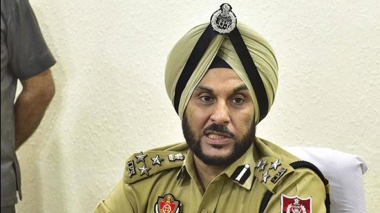 Gurpreet Singh Bhullar, who replaced Naunihal Singh , takes charge as police commissioner in Ludhiana. (HT photo)