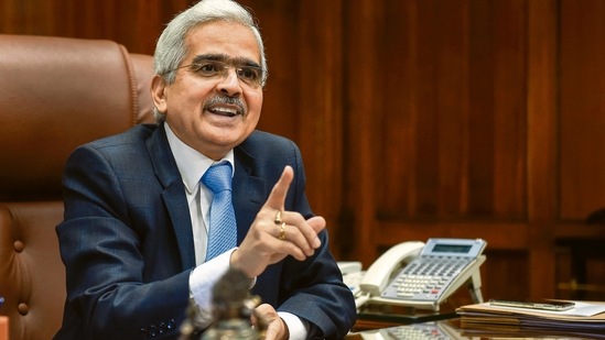RBI governor Shaktikanta Das stressed sustainable growth should entail meeting on macro fundamentals via medium-term investments, sound financial systems and structural reforms.(File photo)