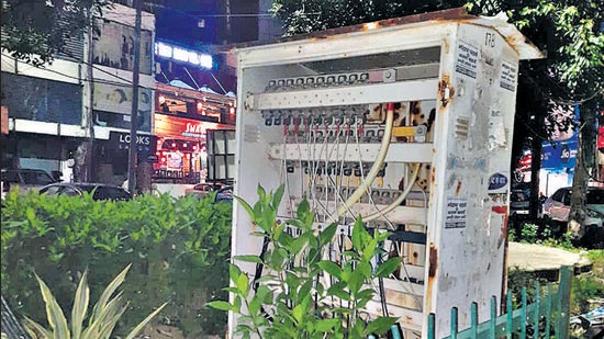 Officials said that they will inspect the entire area, adding that a lot of old cable feeders and chambers are being replaced in different sectors. (Sourced)