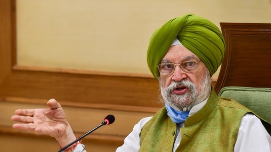 Union minister Hardeep Singh Puri was in Kolkata for a door-to-door campaign in support of BJP’s candidate from Bhabanipur constiuency, Priyanka Tibrewal. Union minister Hardeep Singh Puri was in Kolkata for a door-to-door campaign in support of BJP’s candidate from Bhabanipur constiuency, Priyanka Tibrewal.