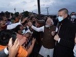 PM Modi was welcomed by India's Ambassador to the US Taranjit Singh Sandhu, along with the Defence attache including Brigadier Anoop Singhal, Air Commodore Anjan Bhadra and naval attache Commodore Nirbhaya Bapna.(Twitter/@narendramodi) PM Modi was welcomed by India's Ambassador to the US Taranjit Singh Sandhu, along with the Defence attache including Brigadier Anoop Singhal, Air Commodore Anjan Bhadra and naval attache Commodore Nirbhaya Bapna.(Twitter/@narendramodi)