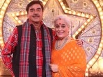 Shatrughan Sinha with Poonam Sinha on Indian Idol 12. Shatrughan Sinha with Poonam Sinha on Indian Idol 12.