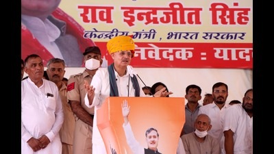 Union minister Rao Inderjit Singh, Haryana BJP chief Om Prakash Dhankar and others at Shaheedi Diwas Samaroh outside Ahirwal region in Jhajjar’s Patauda village on Thursday. (Manoj Dhaka/HT) Union minister Rao Inderjit Singh, Haryana BJP chief Om Prakash Dhankar and others at Shaheedi Diwas Samaroh outside Ahirwal region in Jhajjar’s Patauda village on Thursday. (Manoj Dhaka/HT)