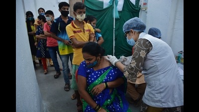 Thane Municipal Corporation records a spike in Covid cases in festival season. (PRAFUL GANGURDE/HT PHOTO) Thane Municipal Corporation records a spike in Covid cases in festival season. (PRAFUL GANGURDE/HT PHOTO)