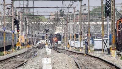 An unidentified migrant labourer died on the railway track between Swada-Landra village in Mohali after coming under a train that was coming from Hazoor Sahib and was on its way to Una. (HT FILE PHOTO)