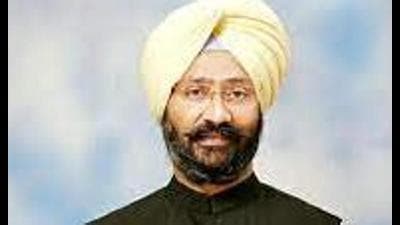 Shiromani Akali Dal (Sanyukt) MLA and former finance minister Parminder Singh Dhindsa said said the recent developments in the Congress, including appointment of new chief minister and his deputies, had made it clear that decisions of the Delhi darbar were being imposed on Punjab without any ground reality. (HT photo)