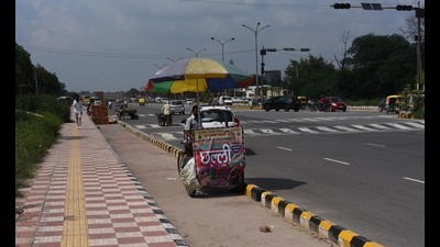 The cycle tracks are being developed as part of measures to improve non-motorised transportation in the city, identified as a mobility concern in the comprehensive mobility management plan (CMMP) of the GMDA approved last December. Three phases of the project are expected to be completed by 2035. (Vipin Kumar/HT PHOTO) The cycle tracks are being developed as part of measures to improve non-motorised transportation in the city, identified as a mobility concern in the comprehensive mobility management plan (CMMP) of the GMDA approved last December. Three phases of the project are expected to be completed by 2035. (Vipin Kumar/HT PHOTO)