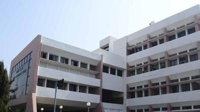 Pune Cantonment Board main building. PCB drive against outlets with no licence stalls. (HT)