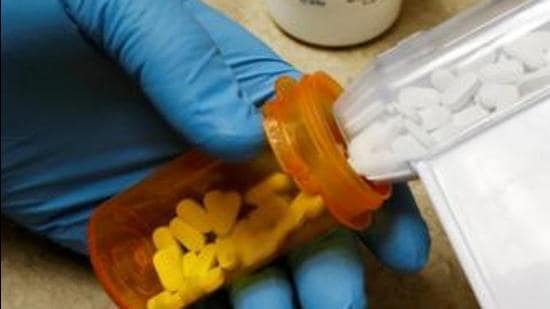The Odisha association of pharmacists welcomed the government decision to let their members prescribe medicines for 12 ailments, saying pharmacists prescribed the medicine doses abroad (Reuters)