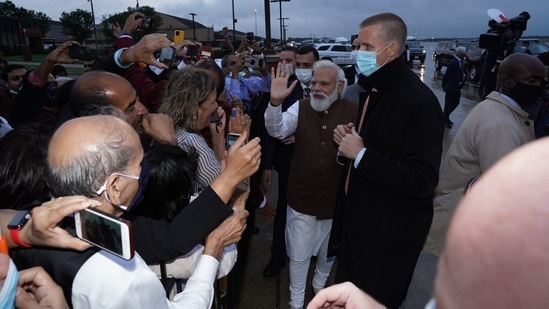 More than a hundred members from the Indian Community gathered at the airport to welcome the Indian leader.(Twitter/@narendramodi)
