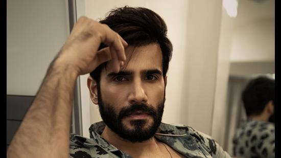 Karan Tacker is currently shooting for a web project in Jharkhand