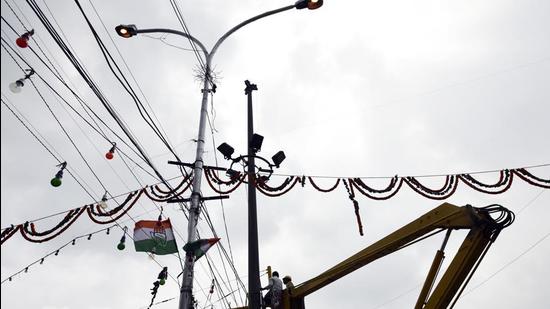 Several municipal councillors have also highlighted the higher dysfunctional rate of LED lamps during the monsoon season. (Ravi Choudhary/HT PHOTO)