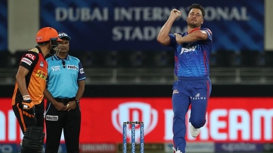 Australia's Stoinis suffers hamstring injury in IPL match | Cricket -  Hindustan Times