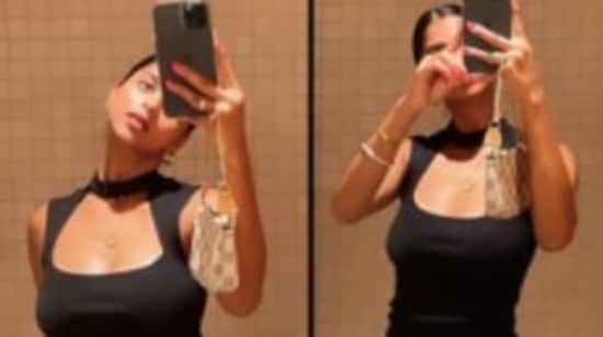 Suhana Khan has shared new selfies.