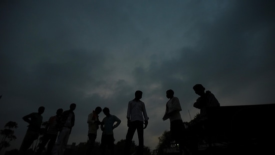 Delhi is likely to see cloudy sky with light rain and thundershowers on Thursday, as per the India Meteorological Department (IMD) forecast. (Photo by Raj K Raj / Hindustan Times) (Hindustan Times)