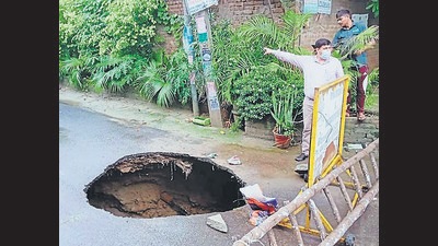 Authorities had claimed that a ₹80 crore project will be launched to repair the storm sewer lines in Ludhiana under the Smart City Project. However, road cave-ins are being reported as the project has not seen light in two years. (HT PHOTO ) Authorities had claimed that a ₹80 crore project will be launched to repair the storm sewer lines in Ludhiana under the Smart City Project. However, road cave-ins are being reported as the project has not seen light in two years. (HT PHOTO )