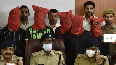 Police said that the suspects were planning to escape to Rajasthan to sell the car. (Sunil Ghosh/HT photo) Police said that the suspects were planning to escape to Rajasthan to sell the car. (Sunil Ghosh/HT photo)