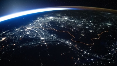 The images of the Earth's horizon at night from space have mesmerised people. (Twitter/@Space_Station) The images of the Earth's horizon at night from space have mesmerised people. (Twitter/@Space_Station)