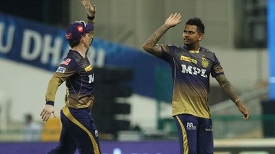 Sunil Narine celebrates a wicket (iplt20.com)