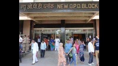 Before the contagion started, over 10,000 patients visited PGIMER’s OPDs daily. But now, only 2,000 to 2,500 are being called in per day after tele-consultation and online appointments. (HT File Photo) Before the contagion started, over 10,000 patients visited PGIMER’s OPDs daily. But now, only 2,000 to 2,500 are being called in per day after tele-consultation and online appointments. (HT File Photo)