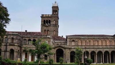 SPPU main building in Pune. Savitribai Phule Pune University’s senate meeting is scheduled on September 25 and proposals related to change in examination method and tuition fees are on the table for discussion. (HT)