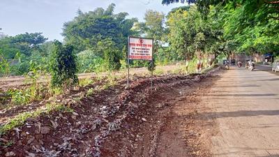 An open space near Bhairoba nullah and Ganga Satellite Township in Pune that was a dump site for trash has been converted into a garden by residents, an NGO and CSR funds. (HT) An open space near Bhairoba nullah and Ganga Satellite Township in Pune that was a dump site for trash has been converted into a garden by residents, an NGO and CSR funds. (HT)