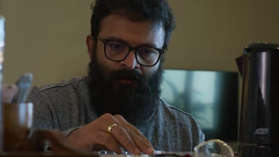 Sunny movie review: Jayasurya shines in a one-man show. Sunny movie review: Jayasurya shines in a one-man show.
