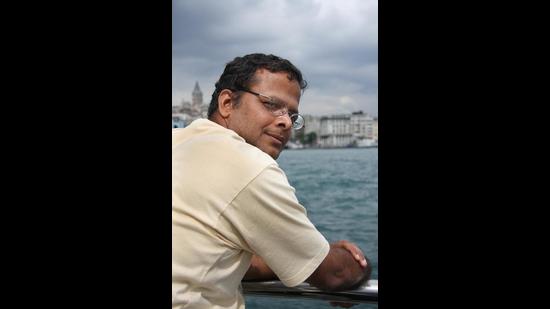 Jerry Pinto, author of Mehlli Gobhai; The Man Who Found Art Everywhere (Chirodeep Chaudhuri) Jerry Pinto, author of Mehlli Gobhai; The Man Who Found Art Everywhere (Chirodeep Chaudhuri)