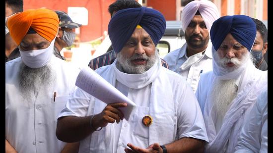 A delegation of Shiromani Akali Dal (SAD) led by Sukhbir Singh Badal met the Punjab governor on the issue of ‘inadequate’ compensation to farmers for land being acquired for national highways in Punjab. Talking to the media, Sukhbir urged chief minister Charanjit Singh Channi to conduct himself with dignity and not let a ‘super CM’ calling the shots. (Keshav Singh/HT)