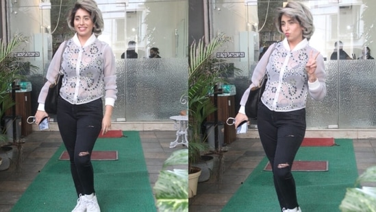 Bigg Boss OTT alum Neha Bhasin was photographed outside a salon in Mumbai.(Varinder Chawla)