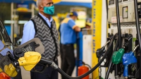 Prices of petrol and diesel were previously revised on September 5 by a reduction of <span class='webrupee'>₹</span>15 paise in both fuels.(HT file photo) Prices of petrol and diesel were previously revised on September 5 by a reduction of <span class='webrupee'>₹</span>15 paise in both fuels.(HT file photo)