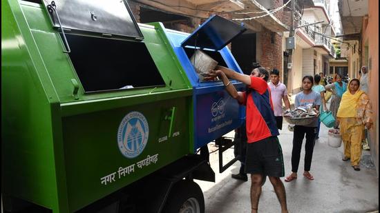 There are 2.5 lakh households and commercial establishments in Chandigarh from where MC has to collect garbage. (HT Photo)