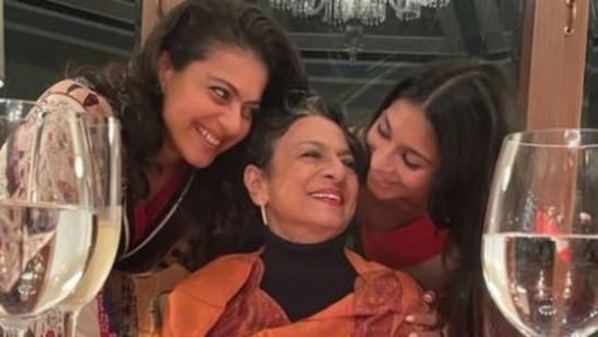 Kajol, Tanishaa Mukerji celebrate Tanuja’s 78th birthday.