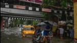 Due to the cyclone alert in Odisha and Andhra Pradesh, the IMD has predicted heavy rainfall in West Bengal till September 27. (File photo) Due to the cyclone alert in Odisha and Andhra Pradesh, the IMD has predicted heavy rainfall in West Bengal till September 27. (File photo)