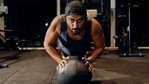 A day in Arjun Kapoor's life: Here's how the actor eats and works out to stay fit(Instagram/@arjunkapoor) A day in Arjun Kapoor's life: Here's how the actor eats and works out to stay fit(Instagram/@arjunkapoor)