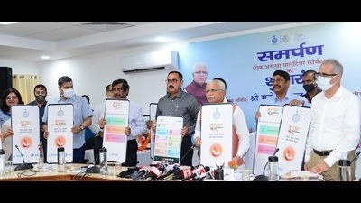 Haryana chief minister Manohar Lal Khattar launched ‘HUNAR’ (Haryana, Udyam, Naukri Aur Rozgar) mobile app developed by the Haryana Skill Development Mission. (HT Photo) Haryana chief minister Manohar Lal Khattar launched ‘HUNAR’ (Haryana, Udyam, Naukri Aur Rozgar) mobile app developed by the Haryana Skill Development Mission. (HT Photo)