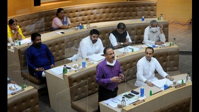 Councillors during the General House meeting at the MC office in Sector 17, Chandigarh. on Saturday. (HT photo)