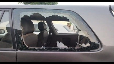 The protesters surrounded vehicles of the BJP leaders and the windshields of two SUVs were allegedly damaged. However, there were no reports of injury to anybody. (HT File) The protesters surrounded vehicles of the BJP leaders and the windshields of two SUVs were allegedly damaged. However, there were no reports of injury to anybody. (HT File)