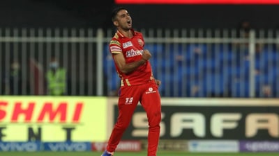 Ravi Bishnoi caused further damage to SRH by outfoxing Manish Pandey with a gorgeous googly. Pandey was sent packing for 13. He went on to pick two more wickets, Kedar Jadhav (12) and Abdul Samad (1), to dent SRH's chances further. (BCCI/IPL)
