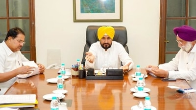 Punjab chief minister Charanjit Singh Channi with his deputies Sukhjinder Singh Randhawa and OPSoni. (HT Photo) Punjab chief minister Charanjit Singh Channi with his deputies Sukhjinder Singh Randhawa and OPSoni. (HT Photo)