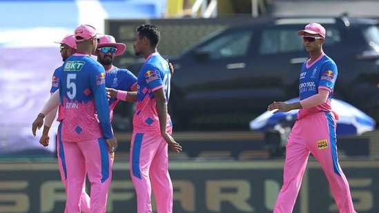 Rajasthan Royals restrict Delhi Capitals to 154/6 in 20 overs.(IPL)