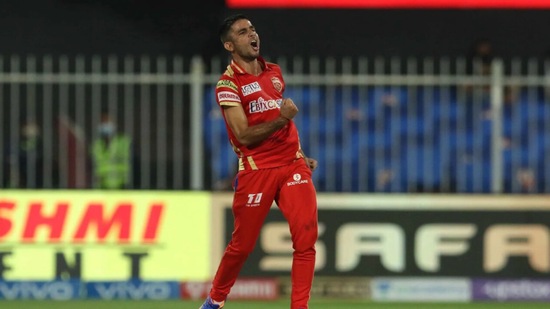 Ravi Bishnoi caused further damage to SRH by outfoxing Manish Pandey with a gorgeous googly. Pandey was sent packing for 13. He went on to pick two more wickets, Kedar Jadhav (12) and Abdul Samad (1), to dent SRH's chances further.(BCCI/IPL)