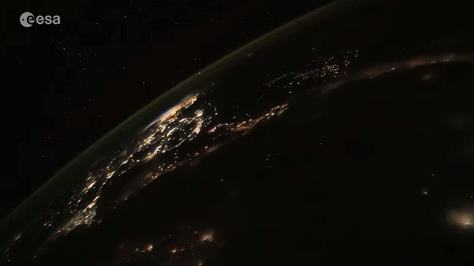 중국과 한국의 비디오에서 우주 비행사의 “밤의 시간 경과”는 사람들을 놀라게합니다.보기 | 트렌드