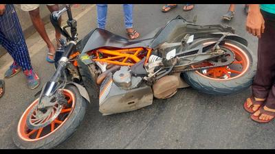 The biker the teen was riding on Palghar mishap.