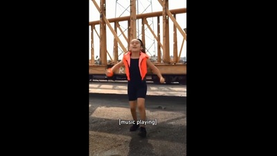 The video of the teen's dance routine amazed people. (Instagram/@alysathestar)