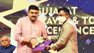 Chief Minister Bhupendra Patel felicitated winners of Gujarat Travel and Tourism Award 2021 in 26 categories among 519 participants. Chief Minister Bhupendra Patel felicitated winners of Gujarat Travel and Tourism Award 2021 in 26 categories among 519 participants.