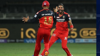 Mohammed Siraj got the wicket of Suryakumar Yadav with a wide off-cutter to pile further misery on Mumbai.&nbsp; (BCCI/IPL)