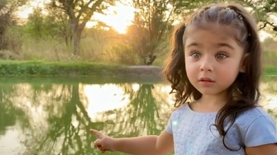 Inaaya in a video shared by her father, Kunal Kemmu.