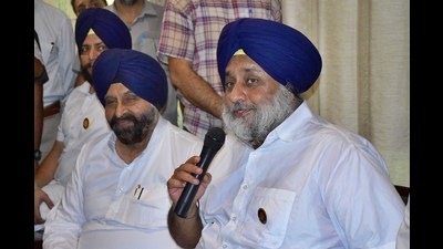 SAD president Sukhbir Singh Badal addressing the media in Ludhiana on Sunday. He said the reason behind the Congress appointing tainted ministers in Punjab s clear as they are in a hurry to grab and loot money from the people in three months before the assembly elections. (Harsimar Pal Singh/HT) SAD president Sukhbir Singh Badal addressing the media in Ludhiana on Sunday. He said the reason behind the Congress appointing tainted ministers in Punjab s clear as they are in a hurry to grab and loot money from the people in three months before the assembly elections. (Harsimar Pal Singh/HT)